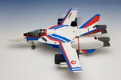 超时空要塞マクロス 1/48 完全変型版 VF-1A エンジェルバーズ仕様机