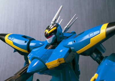 VF HI-METAL VF-19S ブ磊札バルキリー（エメラルドフォース机）