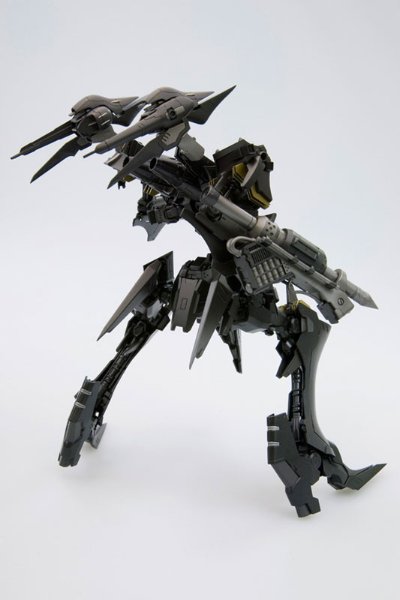 装甲・コア Ormel TYPE-LAHIRE(ライール) ガンメタリックVer. プラキット