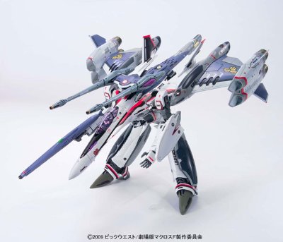超时空要塞F(Frontier) 1/72 VF-25F トルネードMessiah Valkyrie 阿尔特机