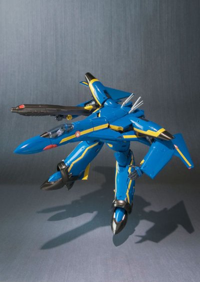 VF HI-METAL VF-19S ブ磊札バルキリー（エメラルドフォース机）