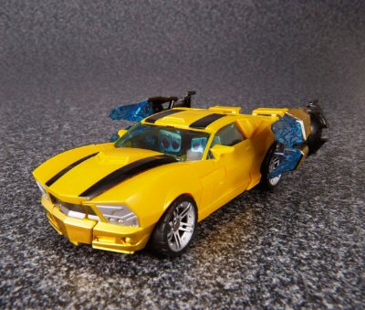 变形金刚 ジェネレーションズ TG-26 バンブルビーゴールドバグ