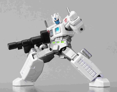 REVOLTECHNo.019变形金刚 フレンドショップ限定 ウルトラマグナス