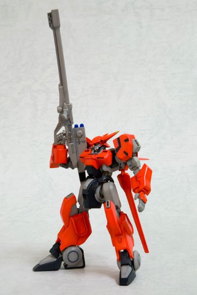 剧场版 机动战舰抚子号 艾斯特巴利斯・カスタム リョーコ机 一部涂装済みPlastic Kit