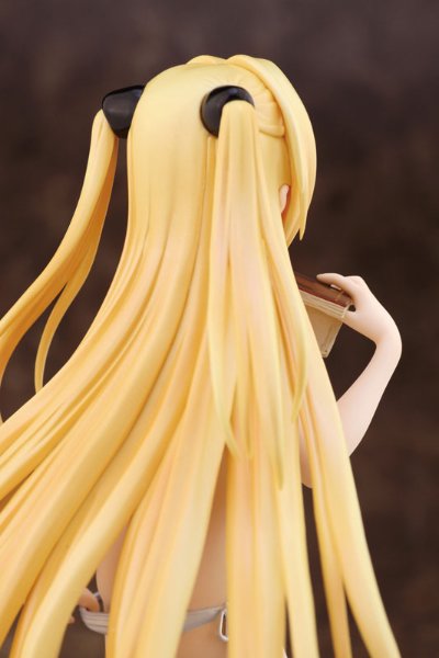 To LOVE Ru Darkness 金色暗影 白色泳装版