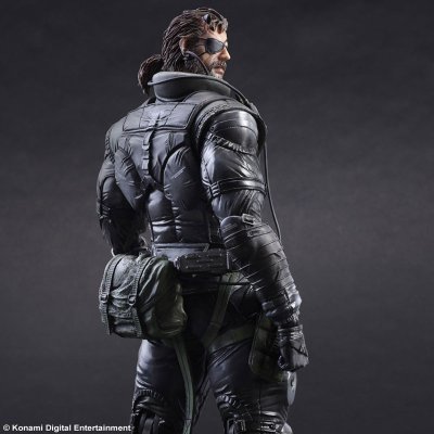 PlayArts改 メタルギアソリッドV ザ・ファントム・佩恩 ヴェノム・スネーク スニーKING スーツver.