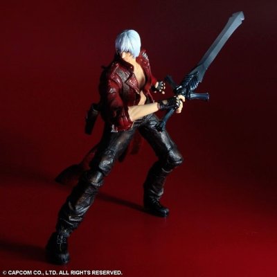 DEVIL MAY CRY 3（デビルメイクライ3）PlayArts改 但丁 可动手办
