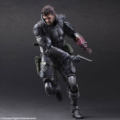 PlayArts改 メタルギアソリッドV ザ・ファントム・佩恩 ヴェノム・スネーク スニーKING スーツver.