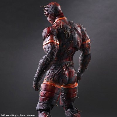 PlayArts改 メタルギアソリッドV ザ・ファントム・佩恩 燃える男
