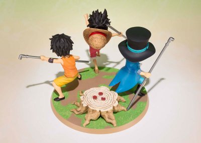 Figuarts ZERO 路飞・艾斯・萨波 -义兄弟的约定- 『海贼王』