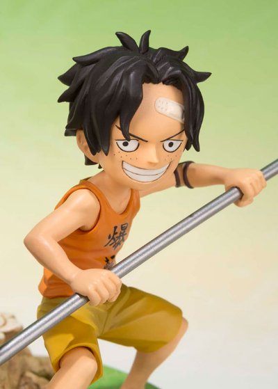 Figuarts ZERO 路飞・艾斯・萨波 -义兄弟的约定- 『海贼王』