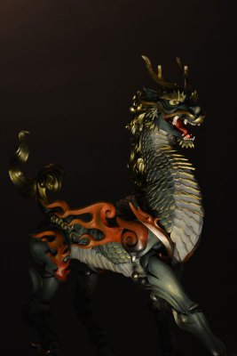 KT Project KT-002 竹谷隆之自在置物 麒麟 着彩版