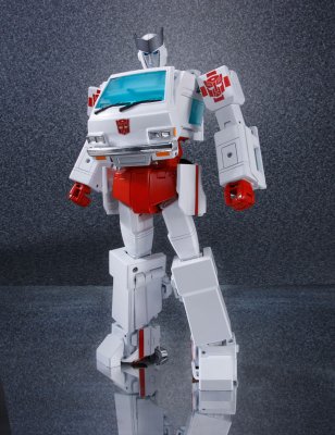 变形金刚 Masterpiece MP-30 救护车（Ratchet）