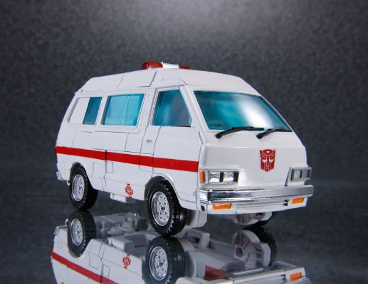 变形金刚 Masterpiece MP-30 救护车（Ratchet）
