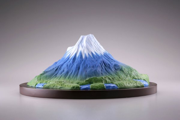 モリナガ・ヨウの立体図鉴『富士山』
