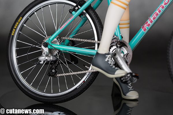 命运石之门 阿万音铃羽 与 山地自行车