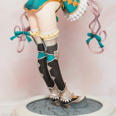 光明之响 琳娜・梅菲尔德