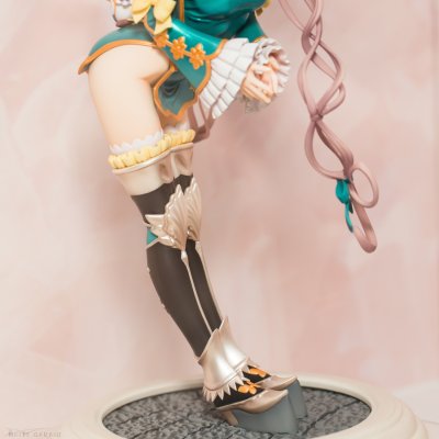 光明之响 琳娜・梅菲尔德