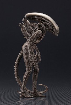 ARTFX+ 外星人 ビッグチャップ