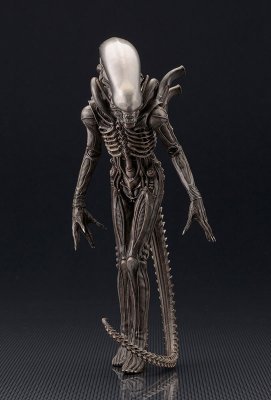 ARTFX+ 外星人 ビッグチャップ