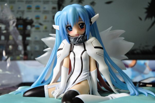 4-Leaves 天降之物f 尼姆芙