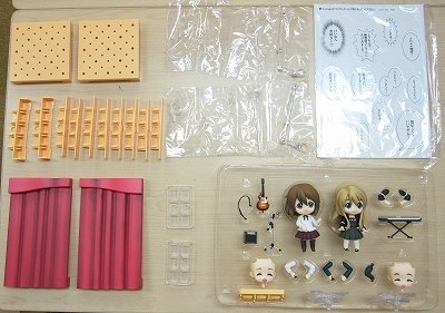 粘土人 #110 轻音少女！平泽唯 ＆ 琴吹䌷 舞台套装