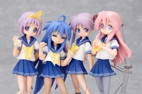 figma#047 幸运星 动画版 柊镜 夏季校服