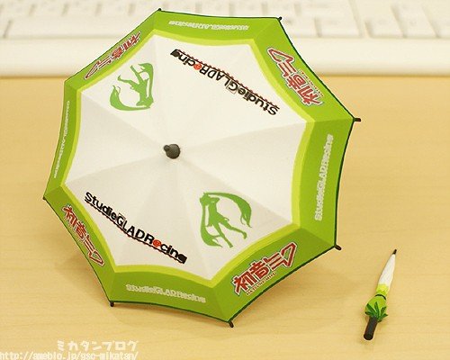 粘土人 #075 赛车良笑和VOCALOID 初音未来 黑色版