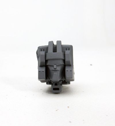 变形金刚レジェンズ LG22 スカル