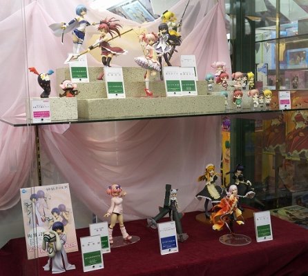 figma #142 强袭魔女 桑妮亚‧V‧利特维亚克