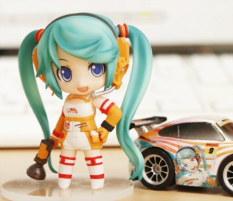 迷你黏土人 GOOD SMILE Racing&VOCALOID 初音未来 RQ 2 Ver. 