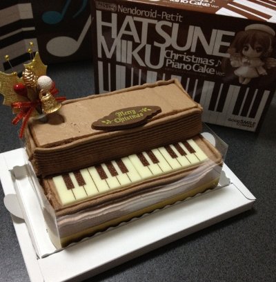 迷你黏土人 VOCALOID 初音未来 Christmas Piano Cake 