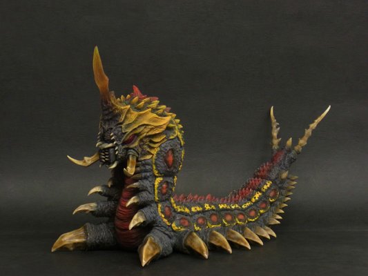 东宝30厘米系列 哥斯拉大战摩斯拉 巴特拉(幼虫)