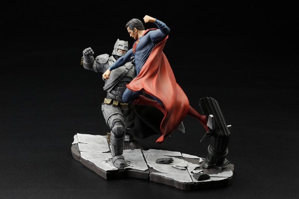 ARTFX+ 蝙蝠侠 vs スーパーマン ジャスティスの诞生 蝙蝠侠 