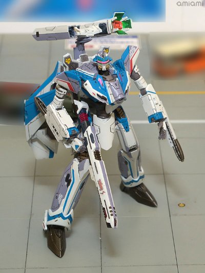 超时空要塞モデラーズ×技MIX 超时空要塞Δ 技MCR11 1/144 VF-31J 齐格フリード ハヤテ机 バトロイドモード