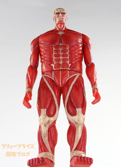 进击的巨人 超大型巨人 