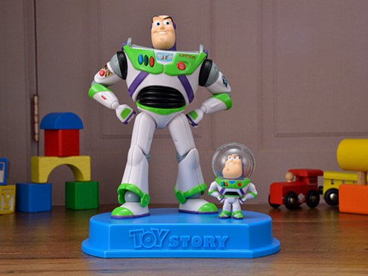 セガ 景品 迪斯尼 トイ・ストーリー バズ・ライトイヤー&ミニ バズ 20th Anniversary プレミアム芭蒂手办 