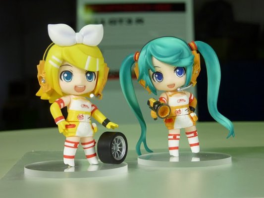 迷你黏土人 GOOD SMILE Racing&VOCALOID 初音未来 RQ 2 Ver. 