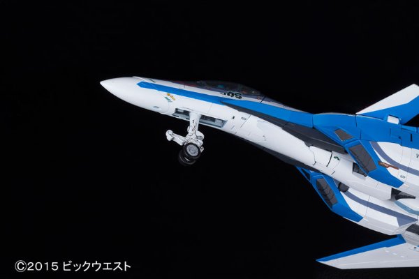 超时空要塞Δ 1/72 VF-31J齐格フリード(ハヤテ・インメルマン机)