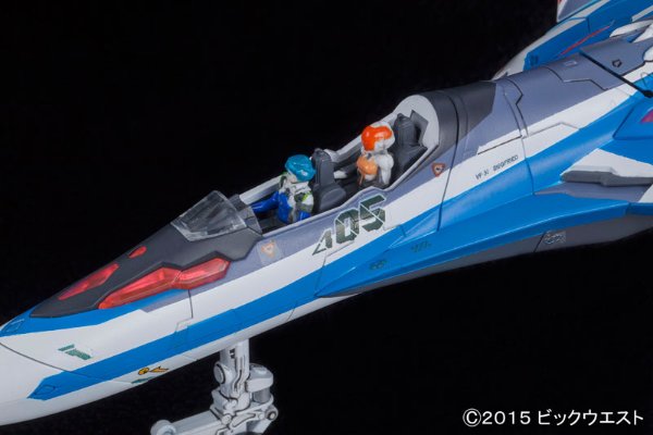 超时空要塞Δ 1/72 VF-31J齐格フリード(ハヤテ・インメルマン机)