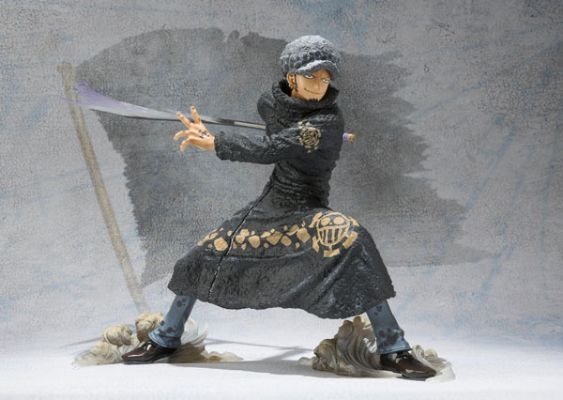 FiguartsZERO 航海王 特拉法尔加·罗 战斗