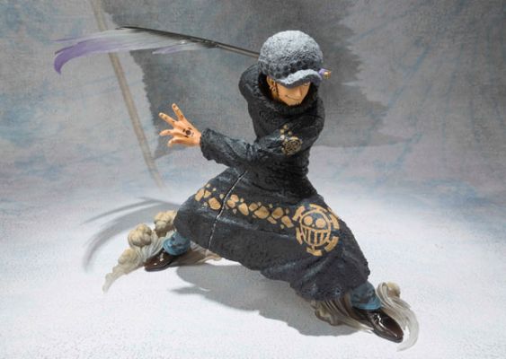 FiguartsZERO 航海王 特拉法尔加·罗 战斗