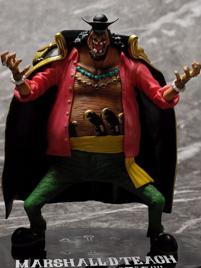 FiguartsZERO 海贼王 マーシャル・D・ティーチ 