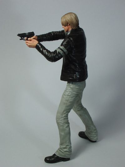 CAPCOM FIGURE BUILDERクリエイターズモデル 生化危机6 里昂・史考特・甘乃迪 