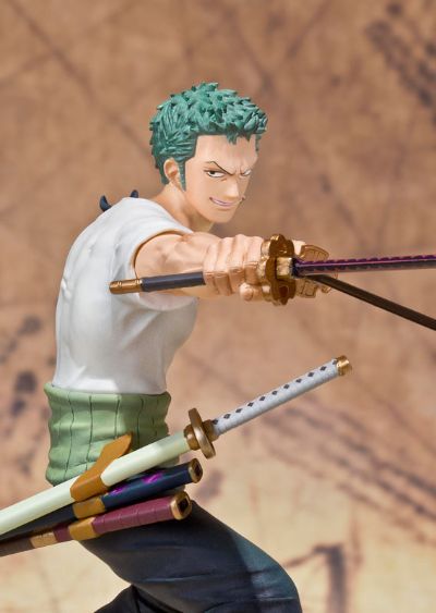 FiguartsZERO 海贼王 罗罗亚・索隆 Battle ver. 
