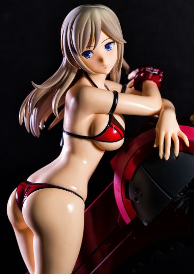 噬神者2 艾莉莎・伊莉妮琪娜・奥美拉 泳装版