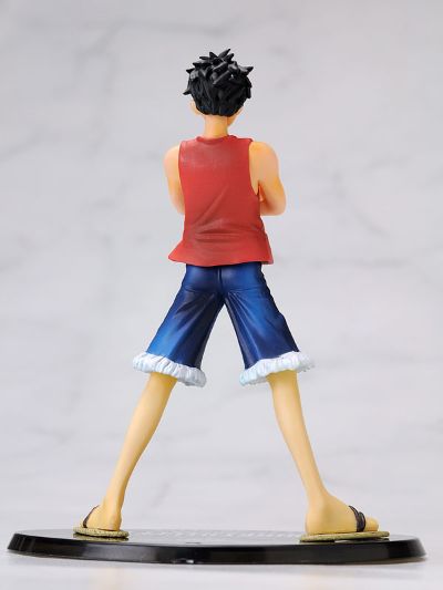 FiguartsZERO 航海王 蒙奇･D･路飞 红色大衣版