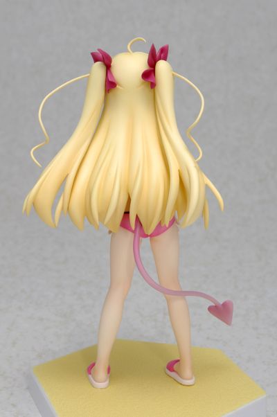 Beach Queens  露蒂的玩具！  亚斯塔露蒂·尤各瓦尔 Exclusive 泳装ver.