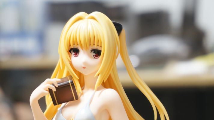 To LOVE Ru Darkness 金色暗影 白色泳装版