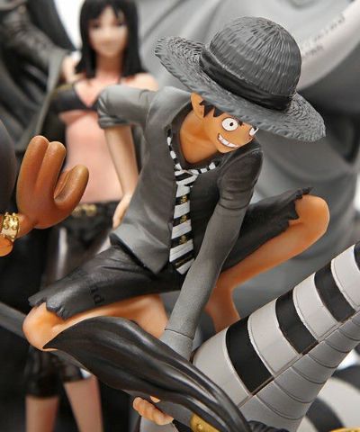 デスクトップリアルマッコイ 海贼王 モンキー･D･ルフィ&妮可・罗宾&托尼托尼・乔巴 Mastermind Ver. 